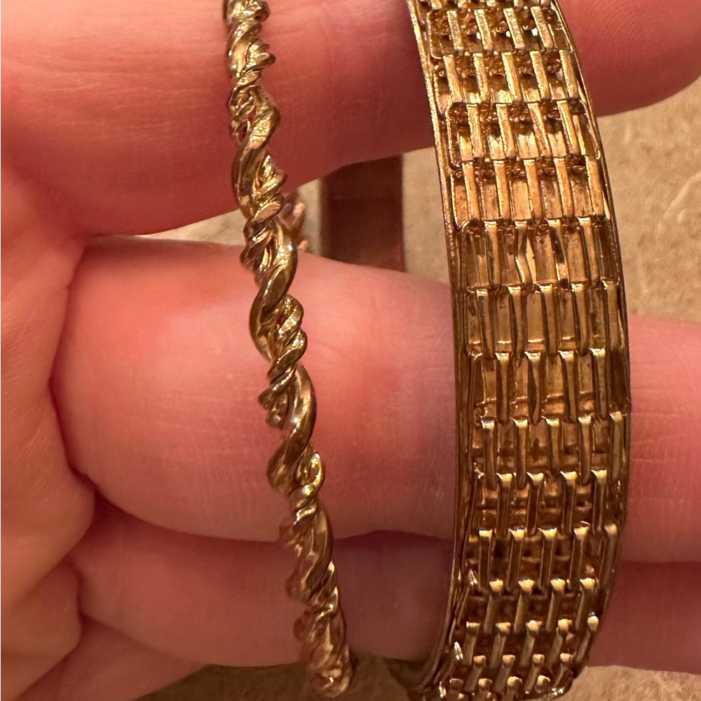 Gold bangles - Picture 2 of 2